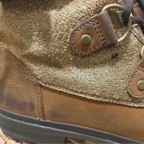 Women’s Ugg Waterproof Boots Size 8 - Picture 4 of 5